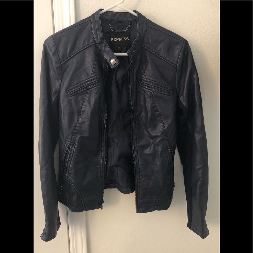 Women’s Leather Jacket!!